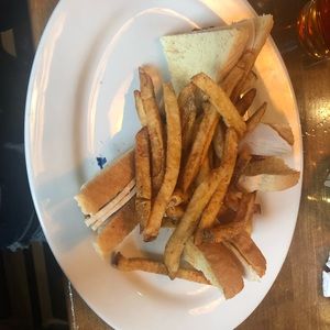 Meet your Posher, Chloe